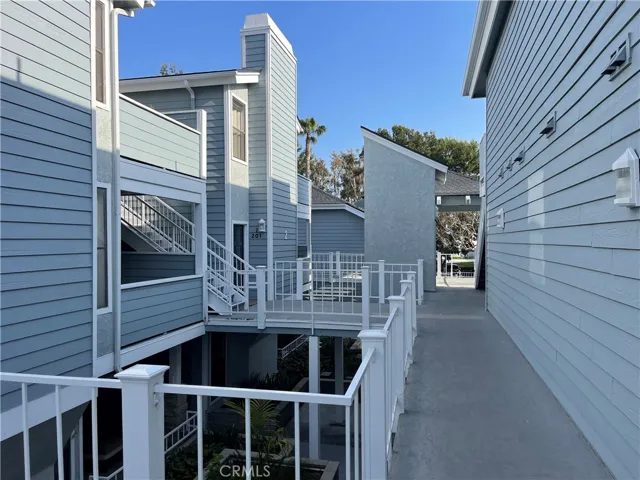 16960 Algonquin Street I-204, Huntington Beach, California 92649