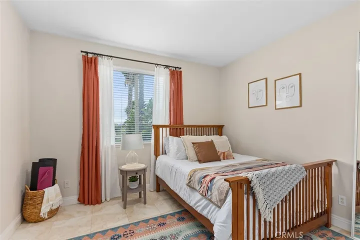 1st floor Office (currently used as guest room)