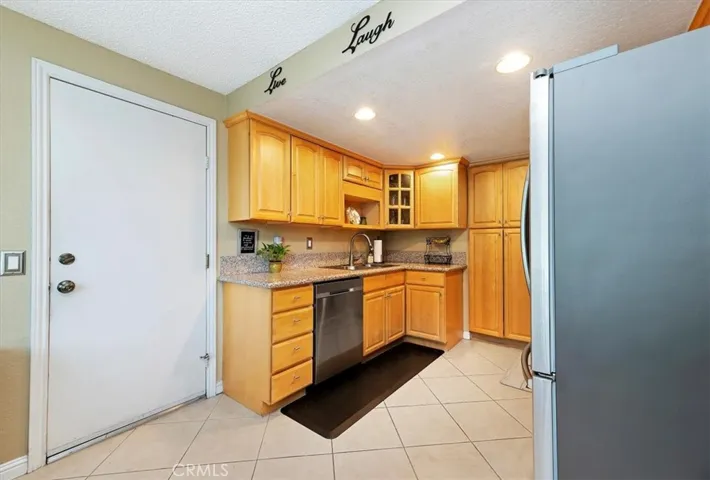 1932 E Yale Street B, Ontario, California 91764