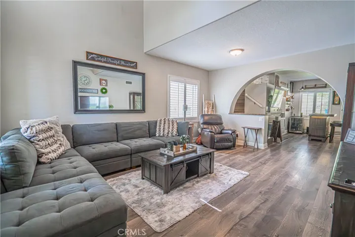 28533 Silverking Trail, Saugus, California 91390
