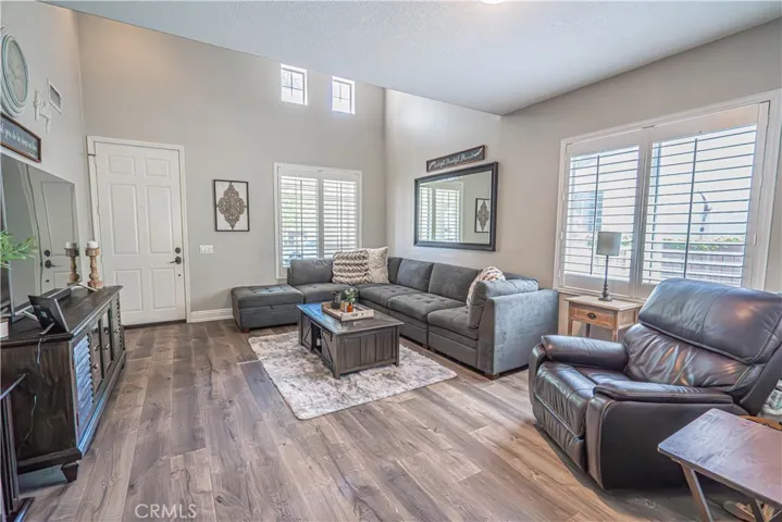 28533 Silverking Trail, Saugus, California 91390
