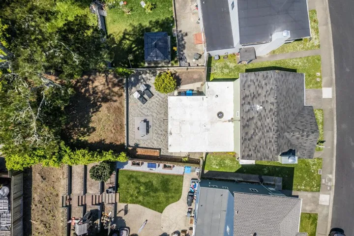 626 Foothill Drive, Pacifica, California 94044