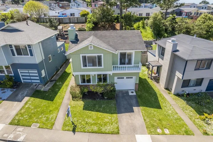 626 Foothill Drive, Pacifica, California 94044