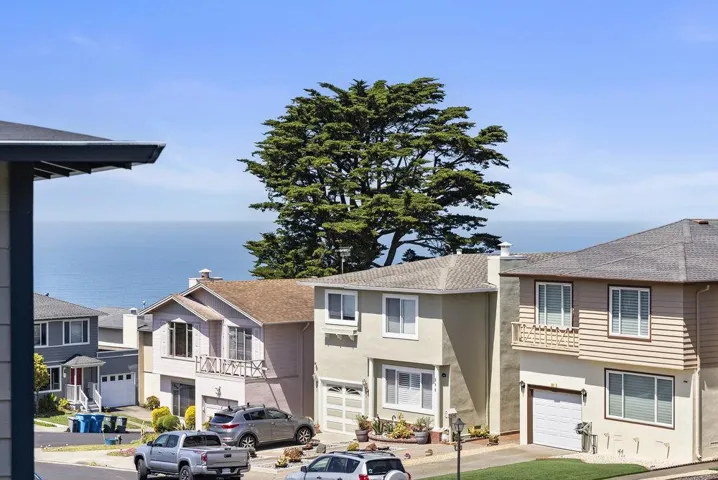 626 Foothill Drive, Pacifica, California 94044