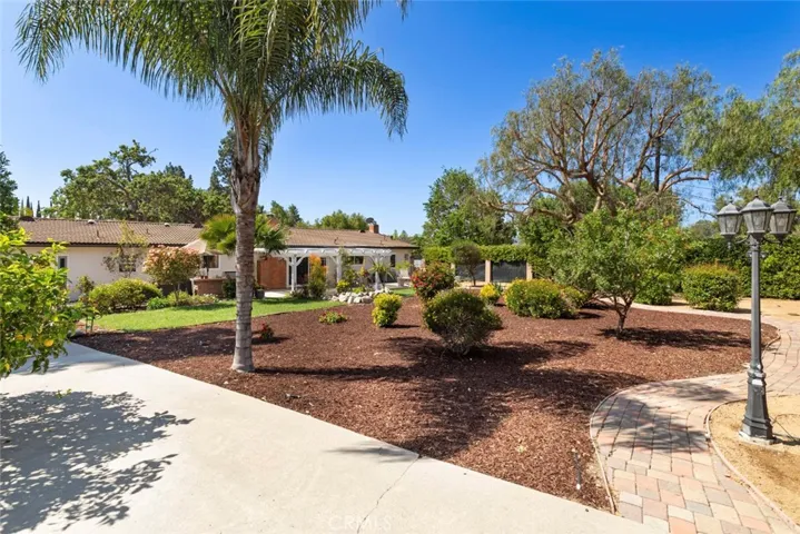 1723 La Granada Drive, Thousand Oaks, California 91362