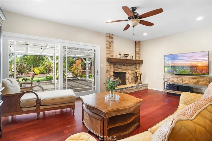 1723 La Granada Drive, Thousand Oaks, California 91362
