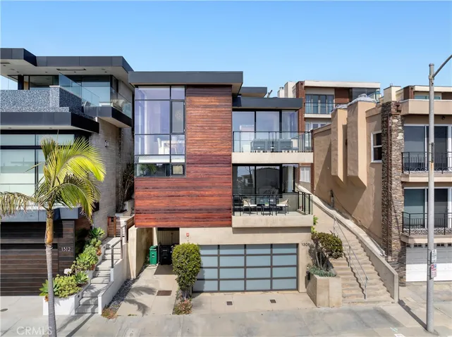 Great downtown location, with a unique, semi-private walk street offering forever natural light and southern exposure.