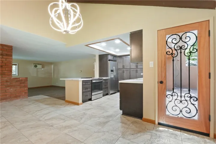 2214 E 2nd Street, Long Beach, California 90803