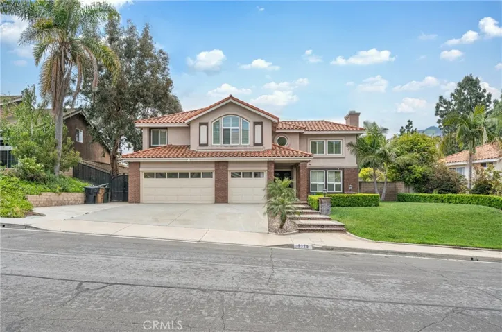 5325 Los Monteros, Yorba Linda, California 92887