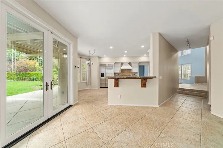 5325 Los Monteros, Yorba Linda, California 92887