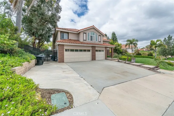 5325 Los Monteros, Yorba Linda, California 92887