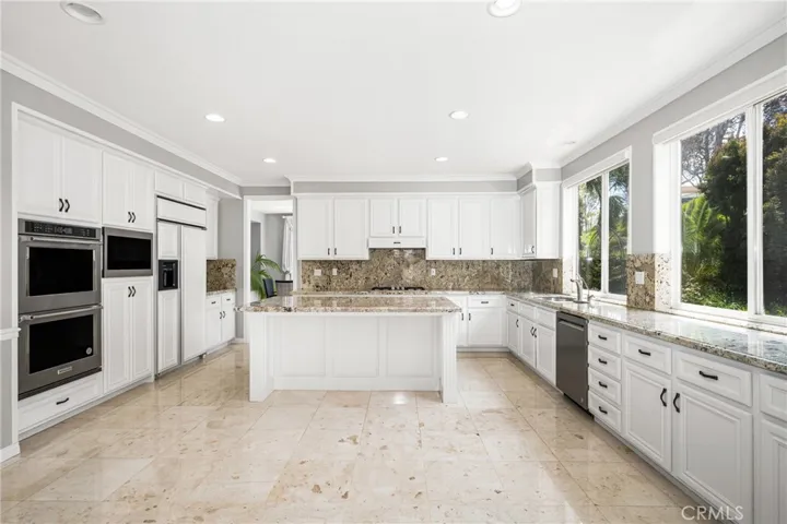 Remodeled Kitchen with Hi End Stainless Appliances