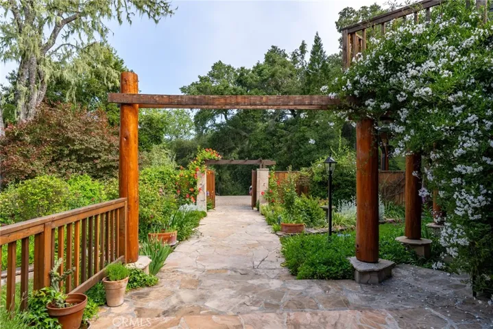 5020 Shadow Canyon Road, Templeton, California 93465