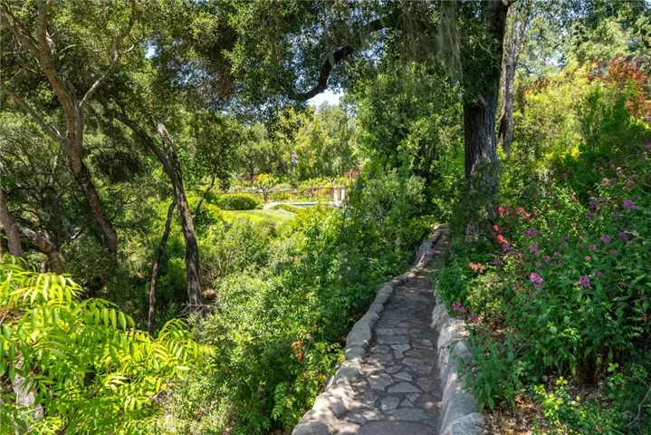 5020 Shadow Canyon Road, Templeton, California 93465
