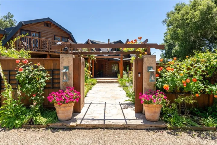5020 Shadow Canyon Road, Templeton, California 93465