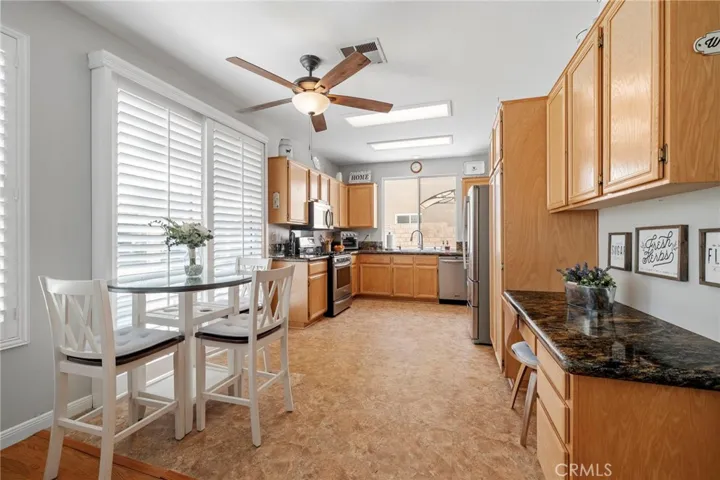 737 La Docena Lane, Corona, California 92879