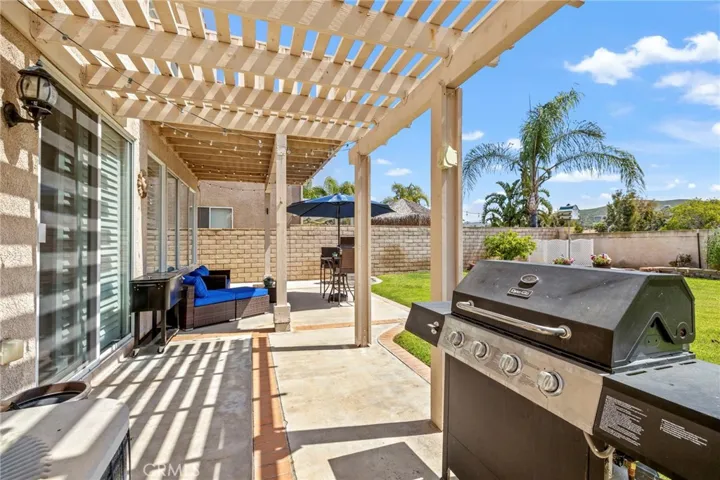 737 La Docena Lane, Corona, California 92879