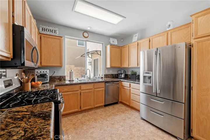 737 La Docena Lane, Corona, California 92879