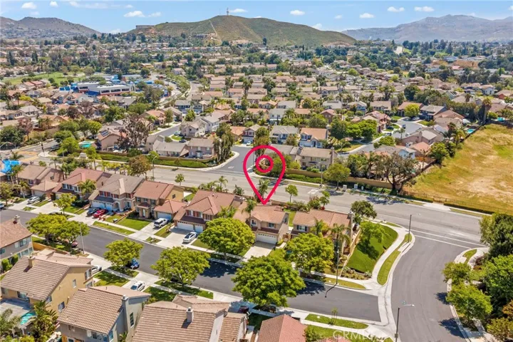 737 La Docena Lane, Corona, California 92879