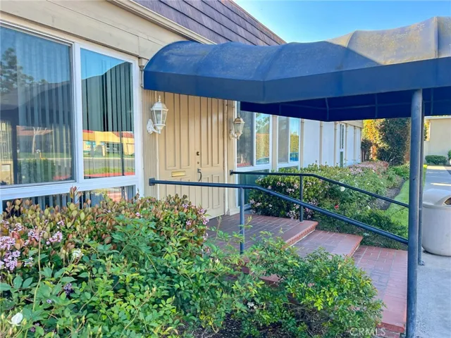 10079 Sparrow Avenue, Fountain Valley, California 92708