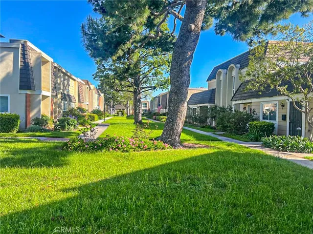 10079 Sparrow Avenue, Fountain Valley, California 92708
