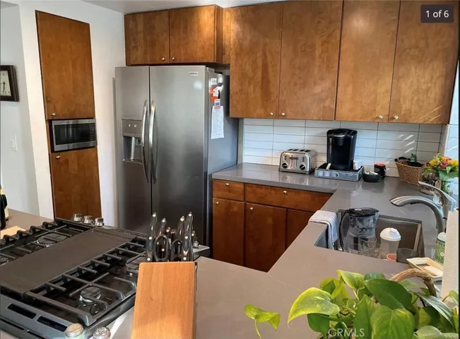 Refrigerator included