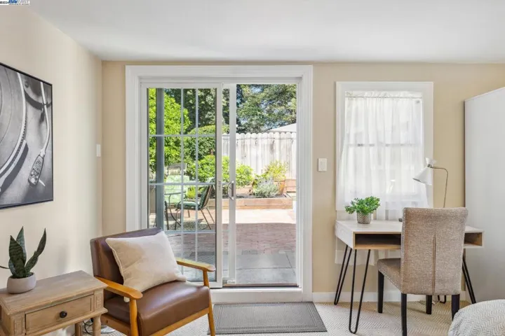 1308 Saint Charles St, Alameda, California 94501