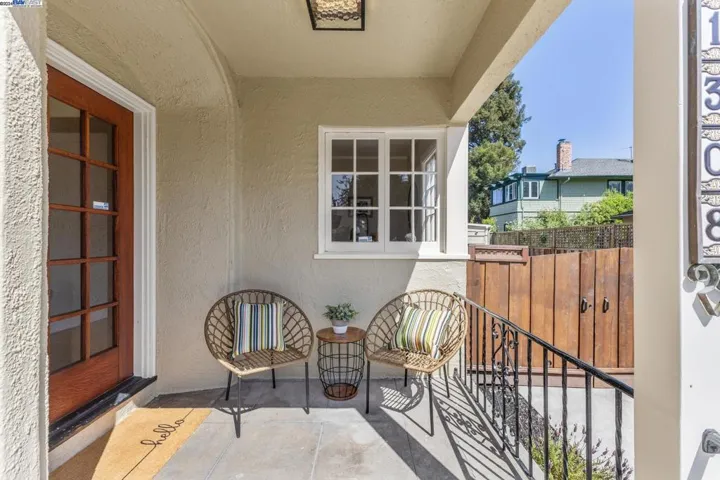 1308 Saint Charles St, Alameda, California 94501