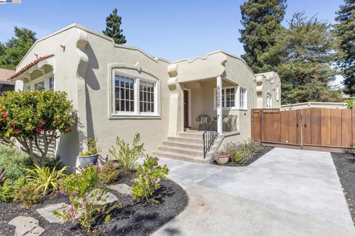 1308 Saint Charles St, Alameda, California 94501
