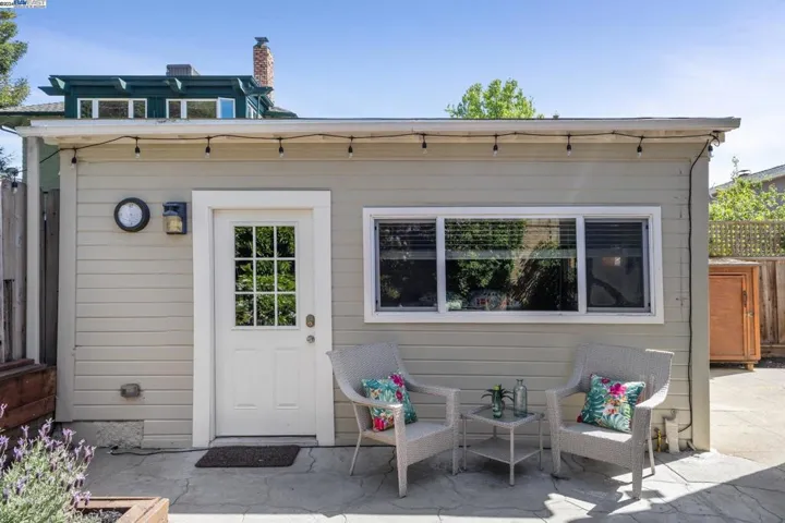1308 Saint Charles St, Alameda, California 94501