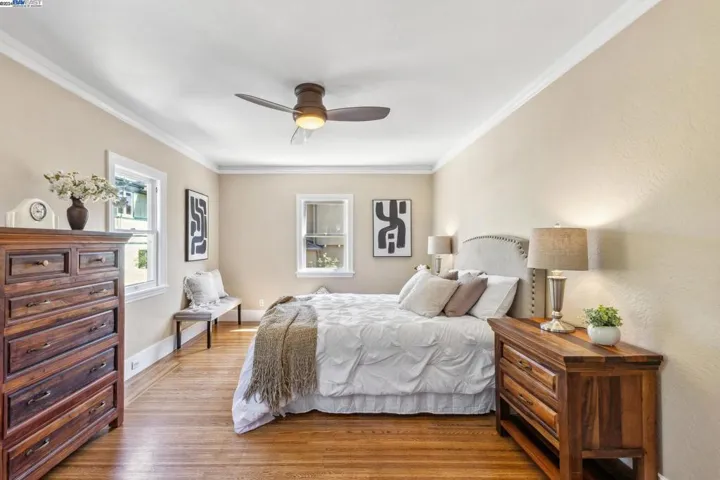 1308 Saint Charles St, Alameda, California 94501