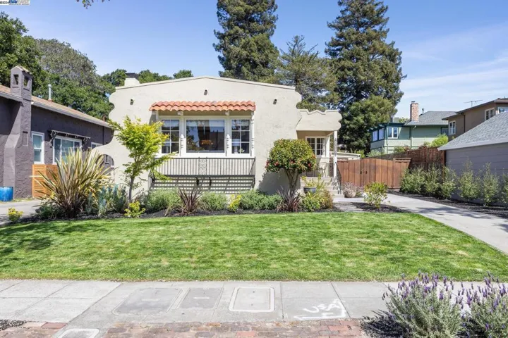 1308 Saint Charles St, Alameda, California 94501