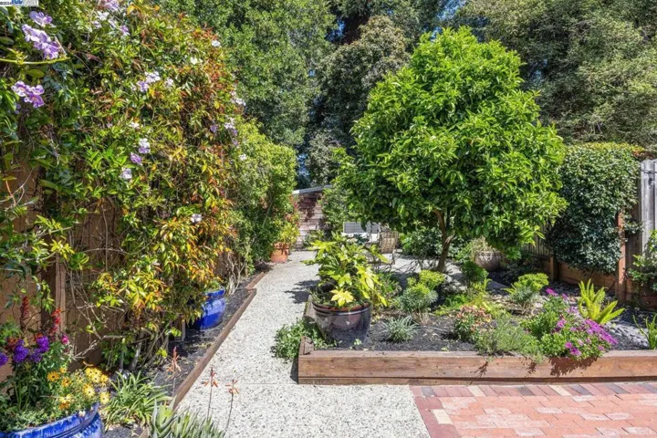 1308 Saint Charles St, Alameda, California 94501
