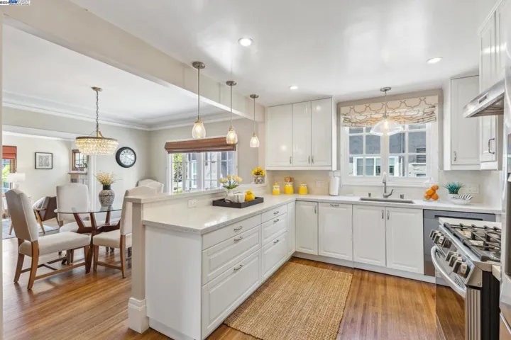 1308 Saint Charles St, Alameda, California 94501