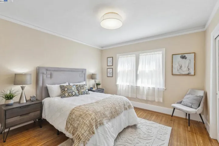 1308 Saint Charles St, Alameda, California 94501
