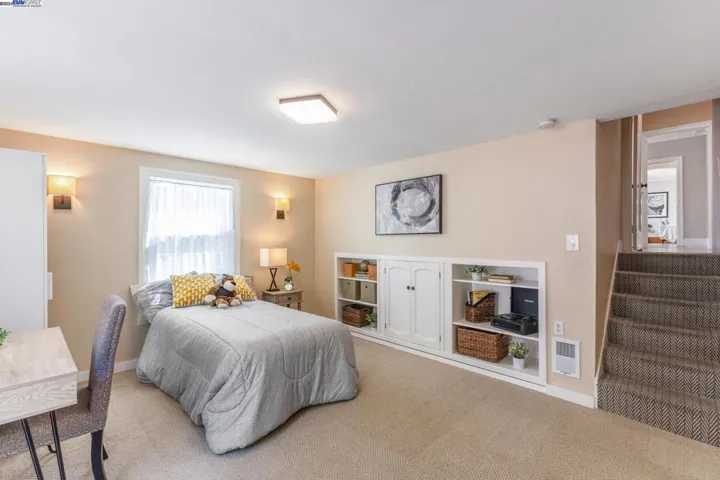 1308 Saint Charles St, Alameda, California 94501
