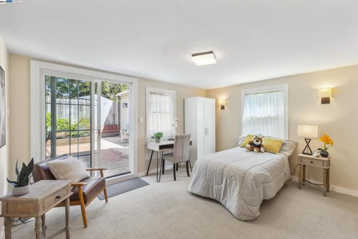 1308 Saint Charles St, Alameda, California 94501