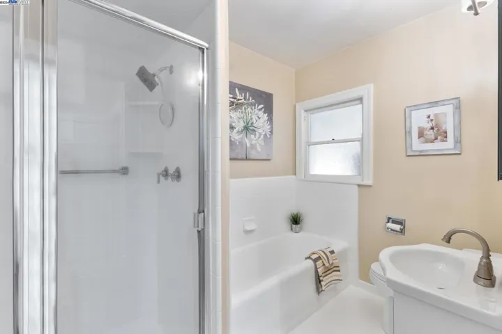 1308 Saint Charles St, Alameda, California 94501