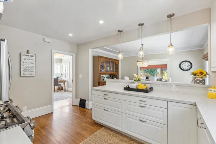 1308 Saint Charles St, Alameda, California 94501