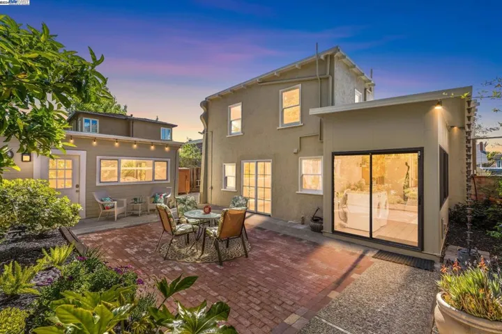 1308 Saint Charles St, Alameda, California 94501