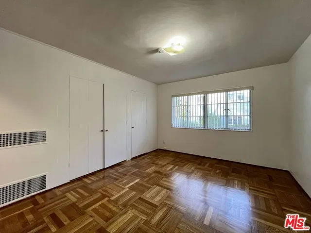 Large bedroom with 2 closets