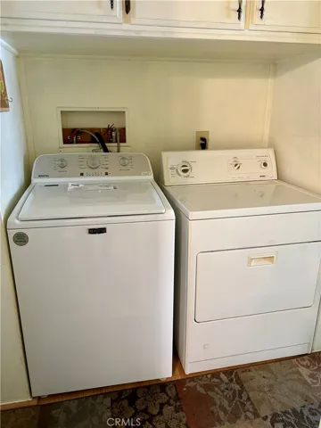 washer and dryer stay