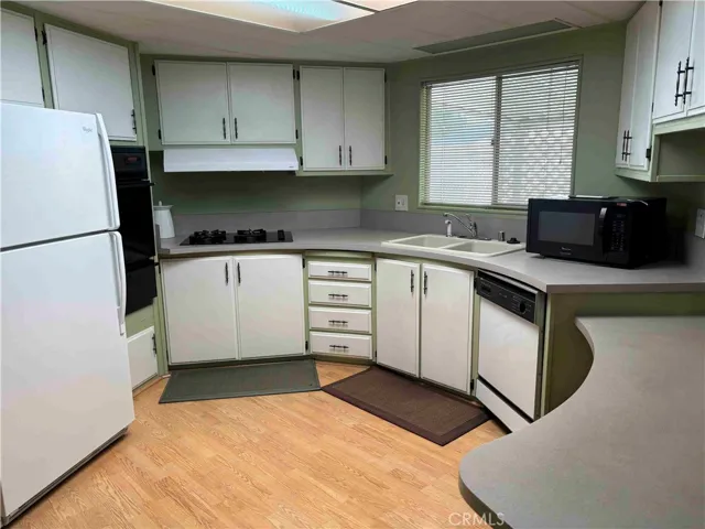 Kitchen Area with Gas Stovetop
