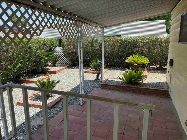 fenced-in yard area