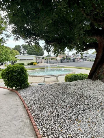 Community Fountain - walking sidewalks throughout park