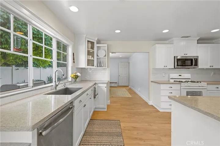 25855 Empalmo Court, Valencia, California 91355