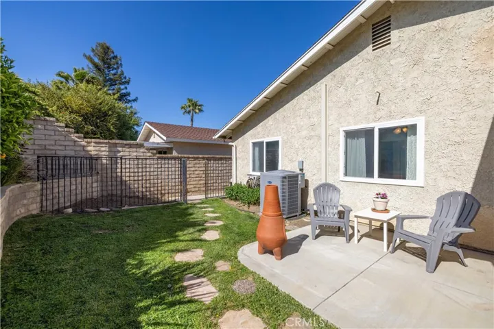 25855 Empalmo Court, Valencia, California 91355