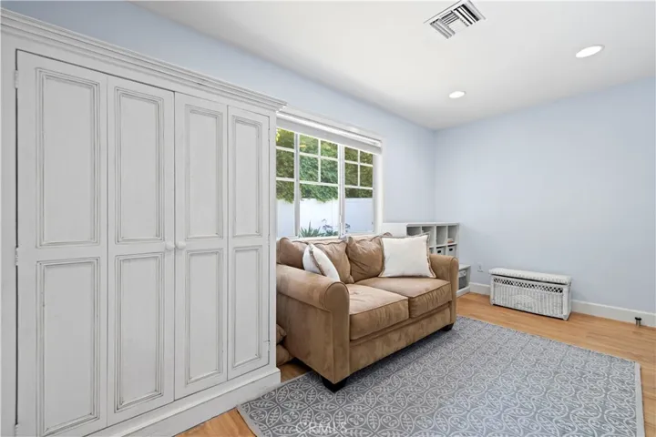 25855 Empalmo Court, Valencia, California 91355