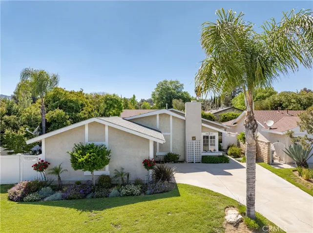 25855 Empalmo Court, Valencia, California 91355