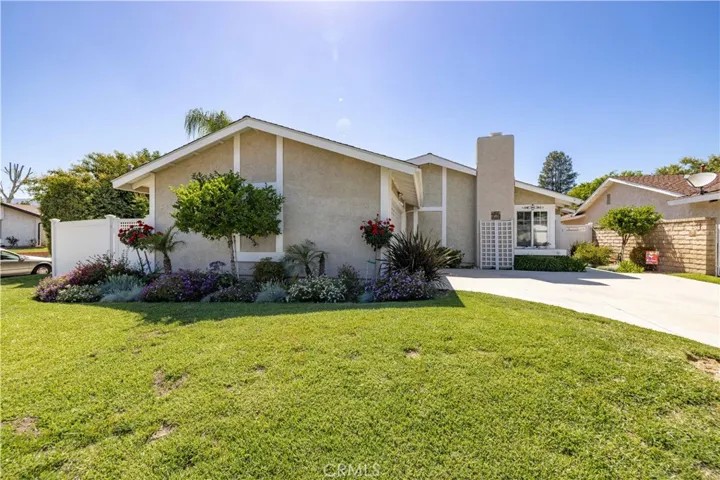 25855 Empalmo Court, Valencia, California 91355